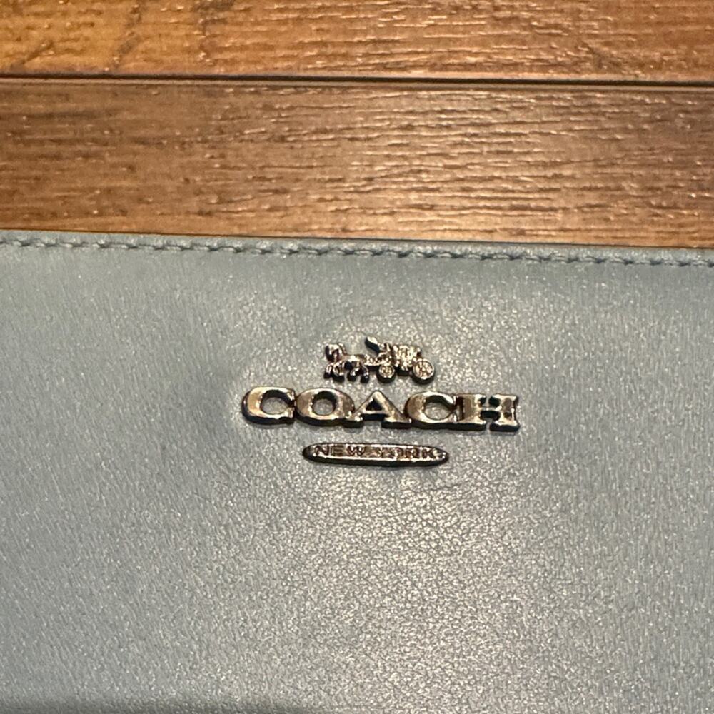 Coach Pre Owned Blue Leather Zip Wallet with Silver Logo few hairline marks. - Picture 2 of 12